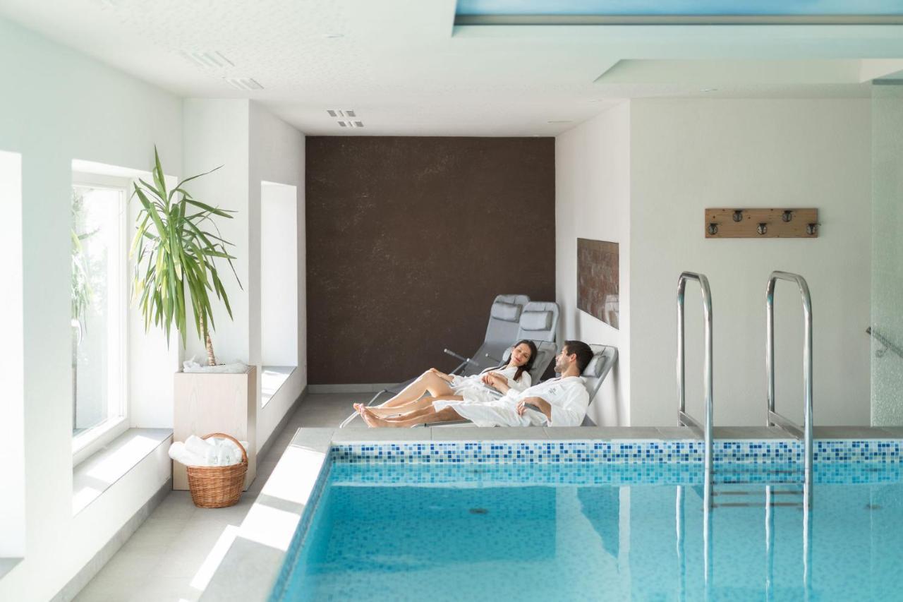 Hotel Tirolerhof เตเรนโต ภายนอก รูปภาพ