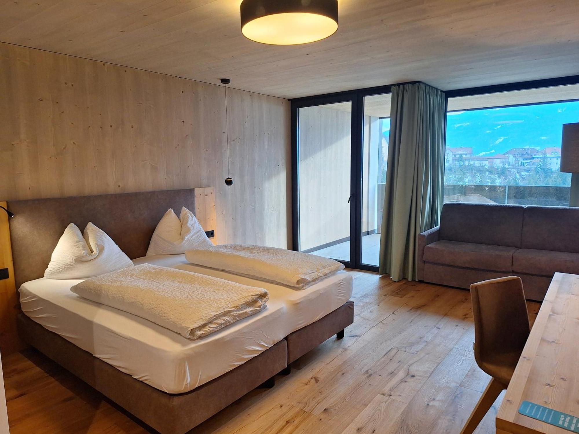 Hotel Tirolerhof เตเรนโต ภายนอก รูปภาพ