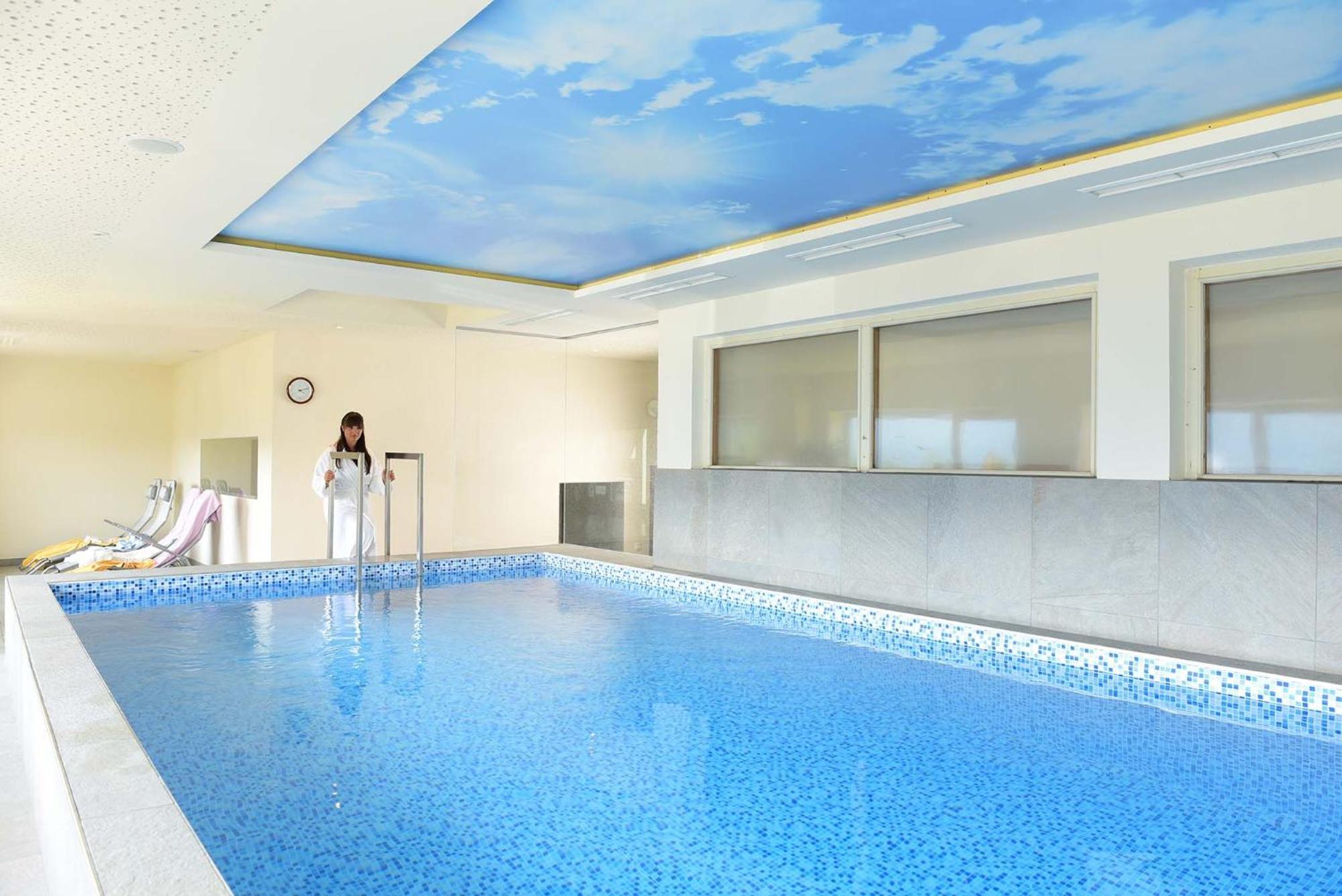 Hotel Tirolerhof เตเรนโต ภายนอก รูปภาพ